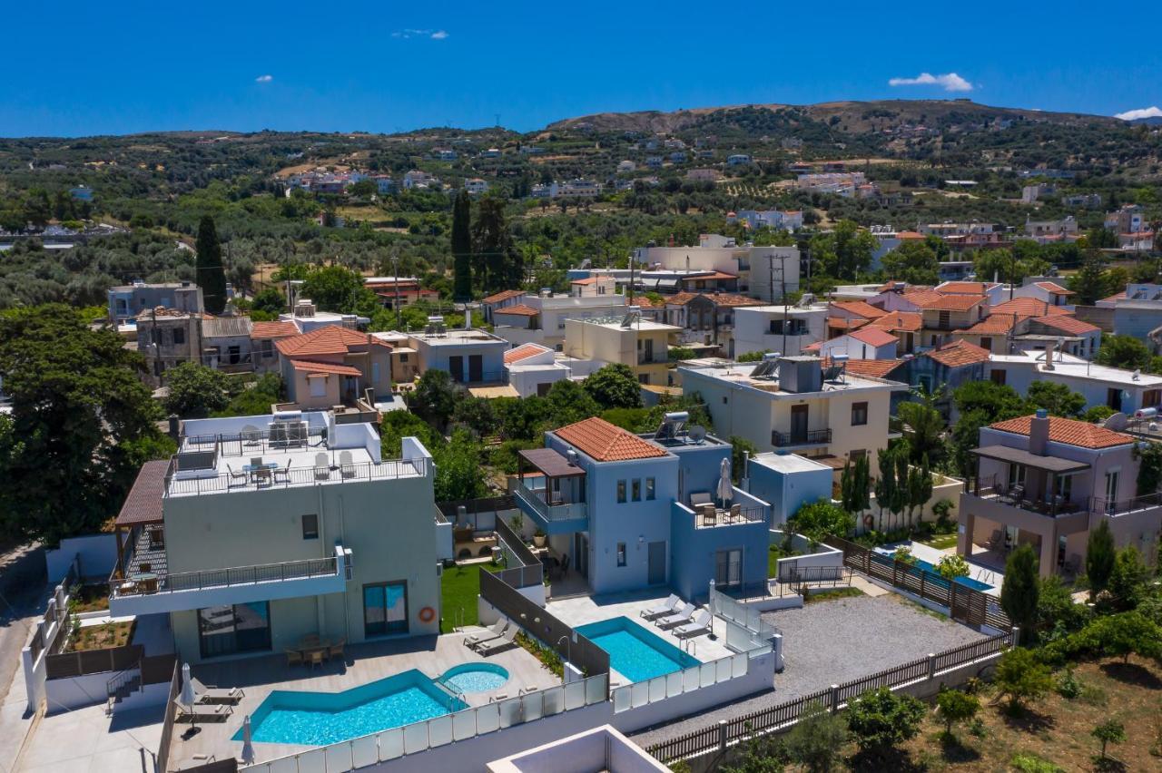 Aphrodite Adelianos Kampos Buitenkant foto